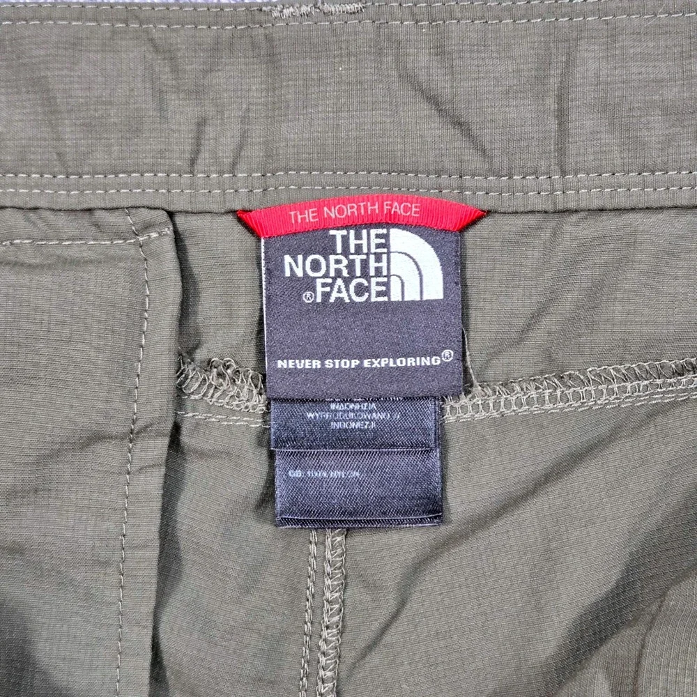 The‎ North Face Two Cargo Shorts Mens 32 Olive and Grey Hiking Utility Bundle